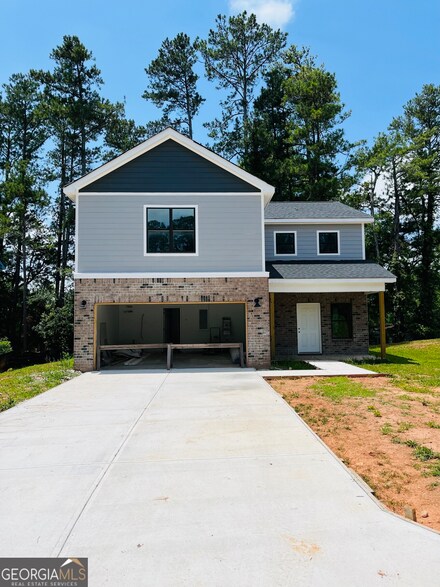 8035 Buffet Trail, Riverdale, GA 30296