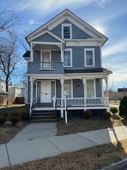 113 Bay St, Springfield, MA 01109