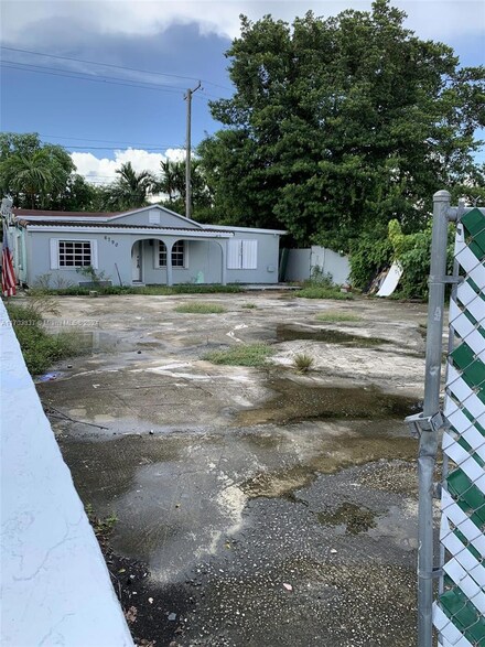 6790 SW 25th Terrace, Miami, FL 33155