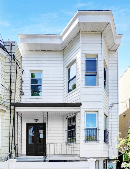 12-16 30th Rd, Astoria, NY 11102