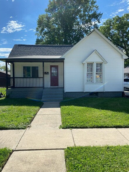 507 N Ash St, Champaign, IL 61820