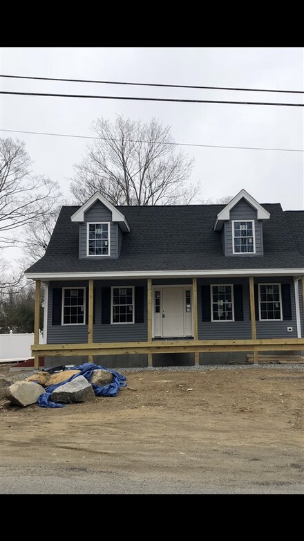 42 Pillsbury Rd, Sandown, NH 03873