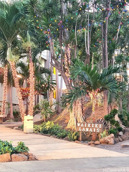 2452 Tusitala St Unit 604, Honolulu, HI 96815
