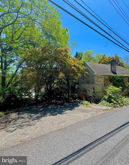 455 N Sycamore Ave, Secane, PA 19018
