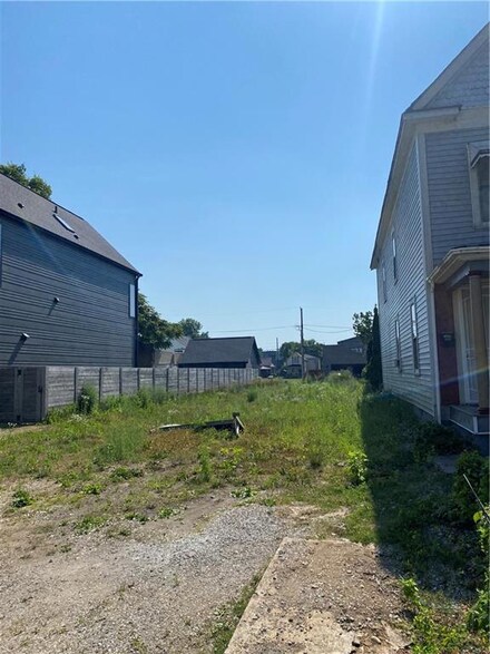 1621 Bellefontaine St, Indianapolis, IN 46202