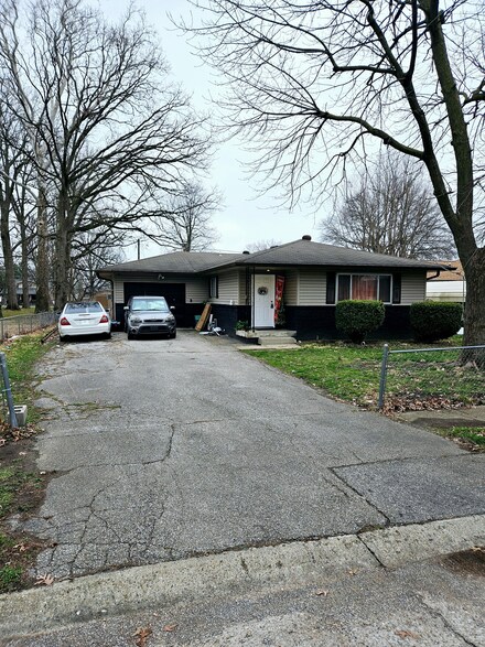 1615 Manhattan Ave, Indianapolis, IN 46241