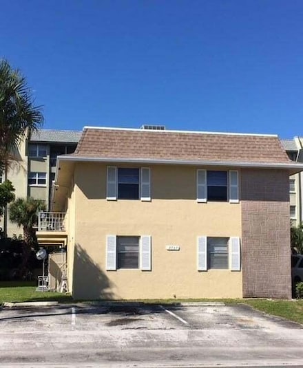 2707 Vandiver Dr Unit 6, West Palm Beach, FL 33409