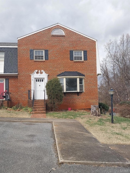 179 Holmes Cir, Lynchburg, VA 24501