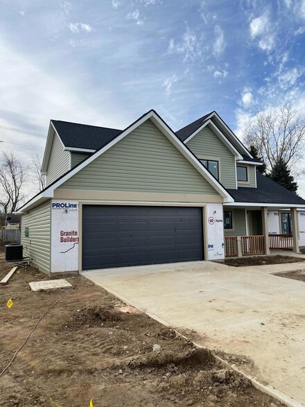 310 Todd St, Topeka, IN 46571