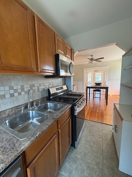 322 Wood St Unit 2, New Bedford, MA 02745