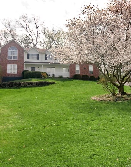 2069 The Woods Cir, Barnhart, MO 63012