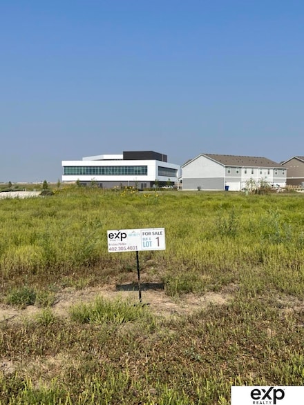 2023 Aaron Way, Fremont, NE 68025