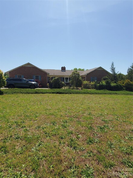 2645 Devine Rd, Iron Station, NC 28080