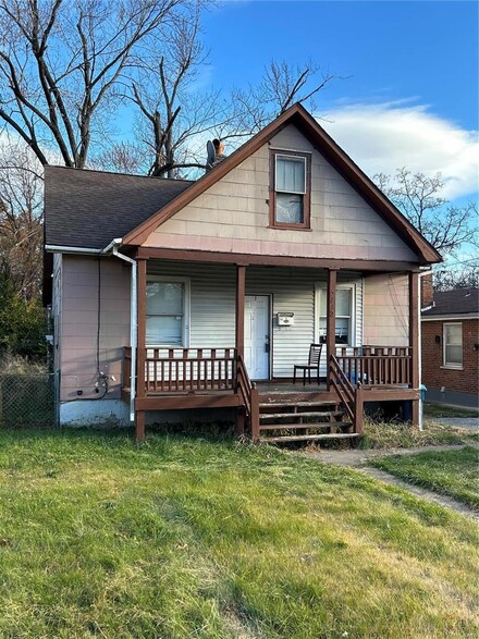 5212 Hamilton Ave, Saint Louis, MO 63136