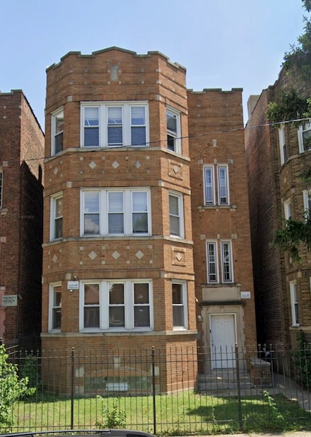7545 S May St Unit 2, Chicago, IL 60620
