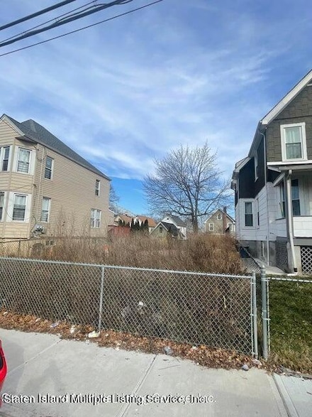 131 Harrison Ave, Staten Island, NY 10302