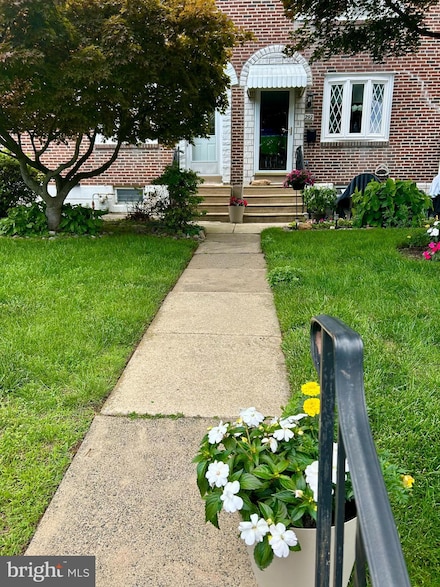 290 Gramercy Dr, Clifton Heights, PA 19018
