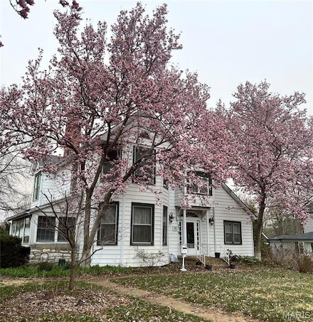 37 Joy Ave, Saint Louis, MO 63119