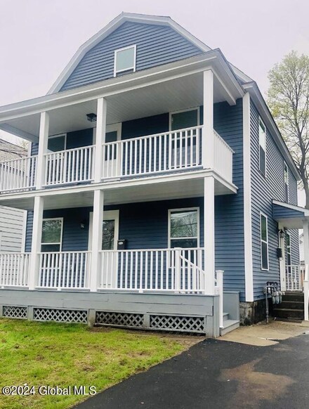 5 Knight St, Glens Falls, NY 12801