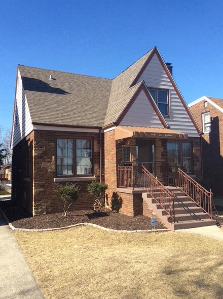 4218 Wegg Ave, East Chicago, IN 46312
