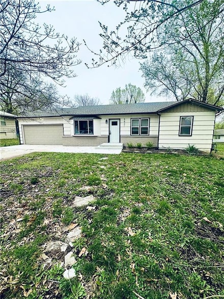 5821 Hedges Ave, Raytown, MO 64133