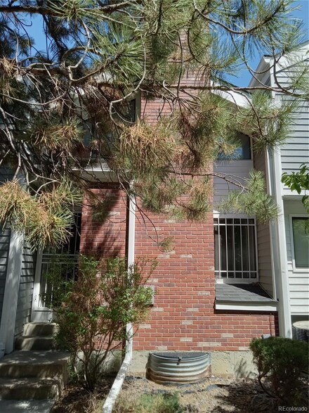 11660 E Bayaud Dr, Aurora, CO 80012