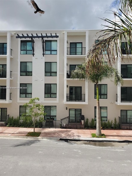 8265 NW 41st St Unit C-203, Doral, FL 33166