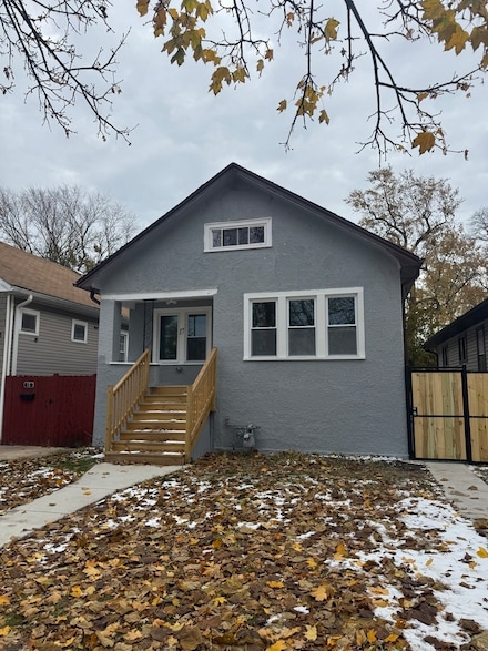 17 S 21st Ave, Maywood, IL 60153