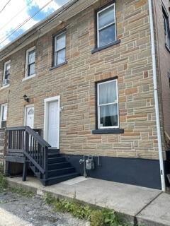 930 Delaware Ave, Fountain Hill, PA 18015