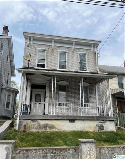 29 2nd St Unit 2R, Catasauqua, PA 18032