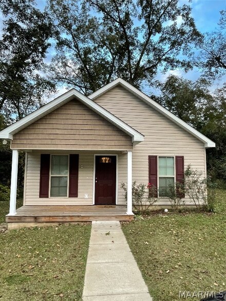 210 Griffin St, Troy, AL 36081