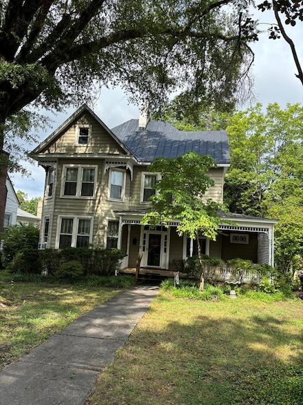246 N Main St, Chatham, VA 24531