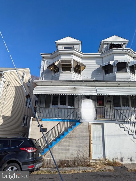 332 Pleasant St, Minersville, PA 17954