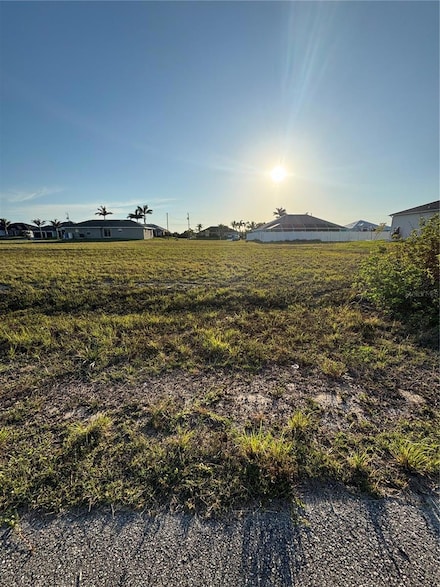 3522 NW 41st Place, Cape Coral, FL 33993
