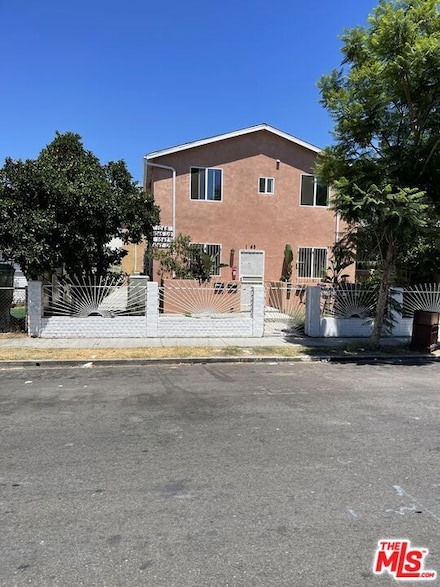 1045 E 20th St, Los Angeles, CA 90011