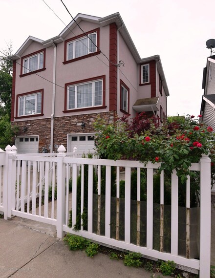 54 Hempstead Ave, Staten Island, NY 10306