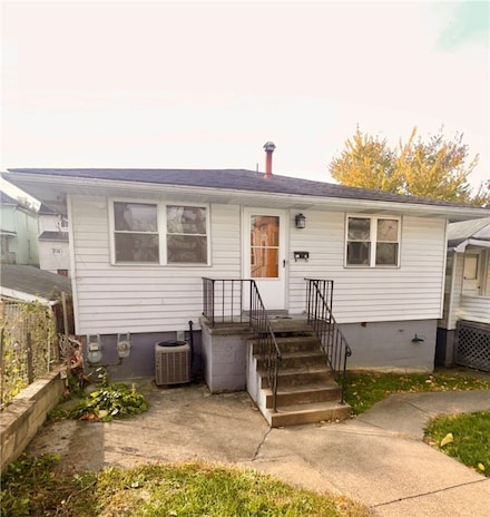 22 Lemon St, Uniontown, PA 15401