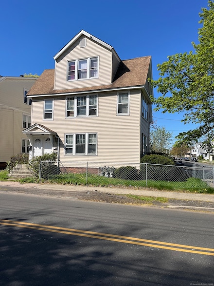 688 Washington Ave, West Haven, CT 06516