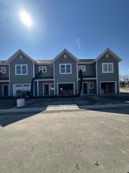 W194N16740 Eagle Dr Unit 8, Jackson, WI 53037