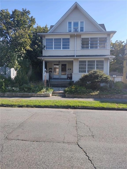 158 Scofield Ave Unit 2nd floor, Bridgeport, CT 06605
