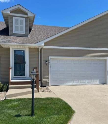 223 SE Lowell Dr, Ankeny, IA 50021