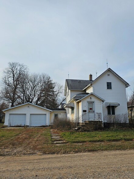 125 N Stenstrum Ave, Dunnell, MN 56127