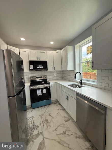 4210 W 7th St, Marcus Hook, PA 19061