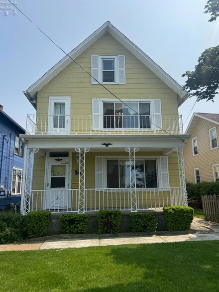 606 E Market St, Sandusky, OH 44870
