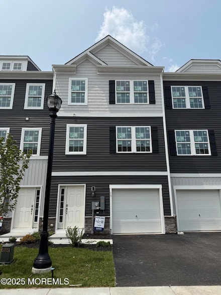 13 Bay Breeze Dr, Waretown, NJ 08758