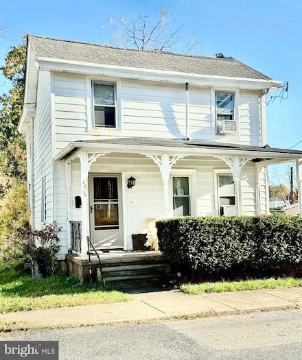 7323 School Ln, Elkins Park, PA 19027