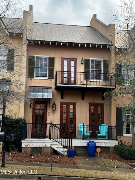 709 Northlake Ave, Ridgeland, MS 39157