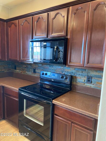 7665 W Tenderfoot Dr, Tucson, AZ 85757