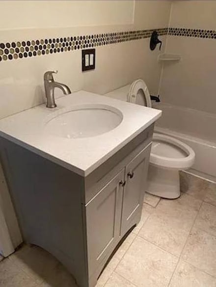 62 Marisa Cir, Staten Island, NY 10309