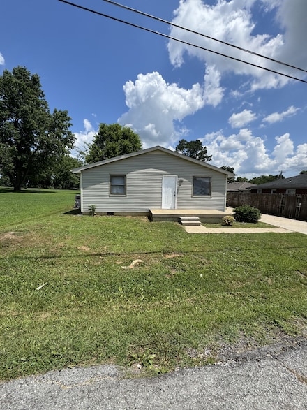 106 Dickerson Ln, Hopkinsville, KY 42240